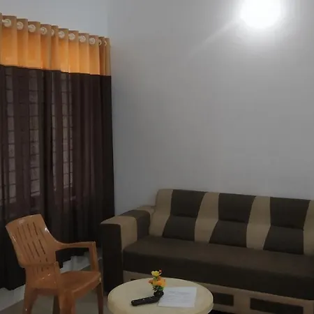 Pearl Inn Kottakkal Exterior photo