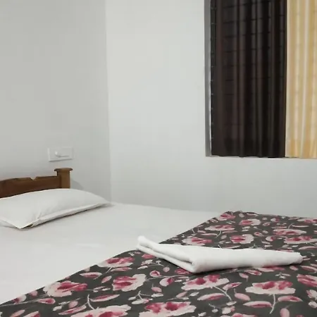 Pearl Inn Kottakkal Exterior photo