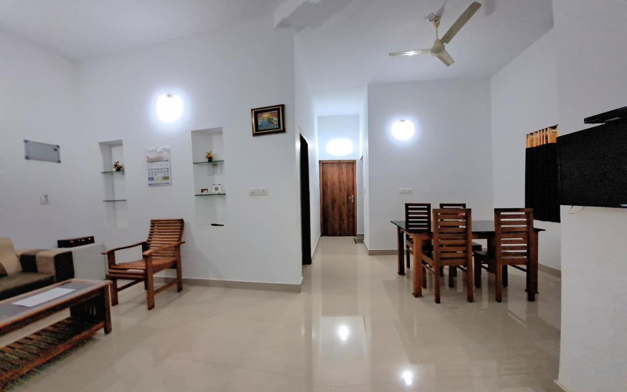 Pearl Apartment *